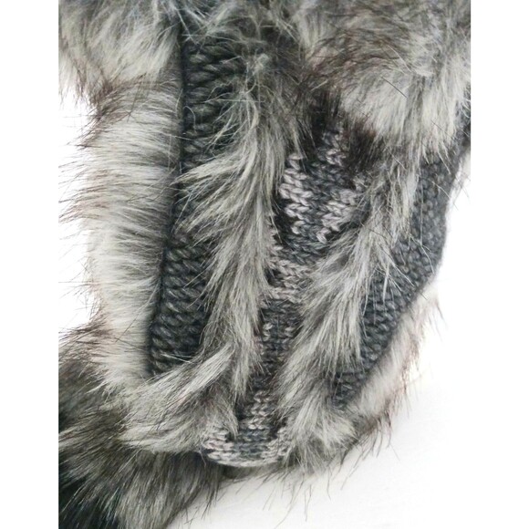 Village House Gray Knit Trapper Hat Gray Wolf Faux Fur Fleece Lined O/S - Picture 5 of 8